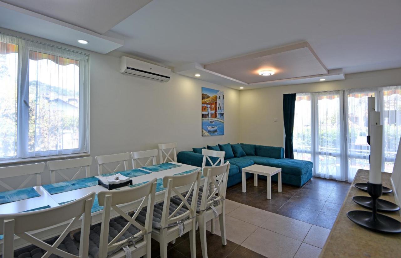 Villa Holiday Balchik Bagian luar foto