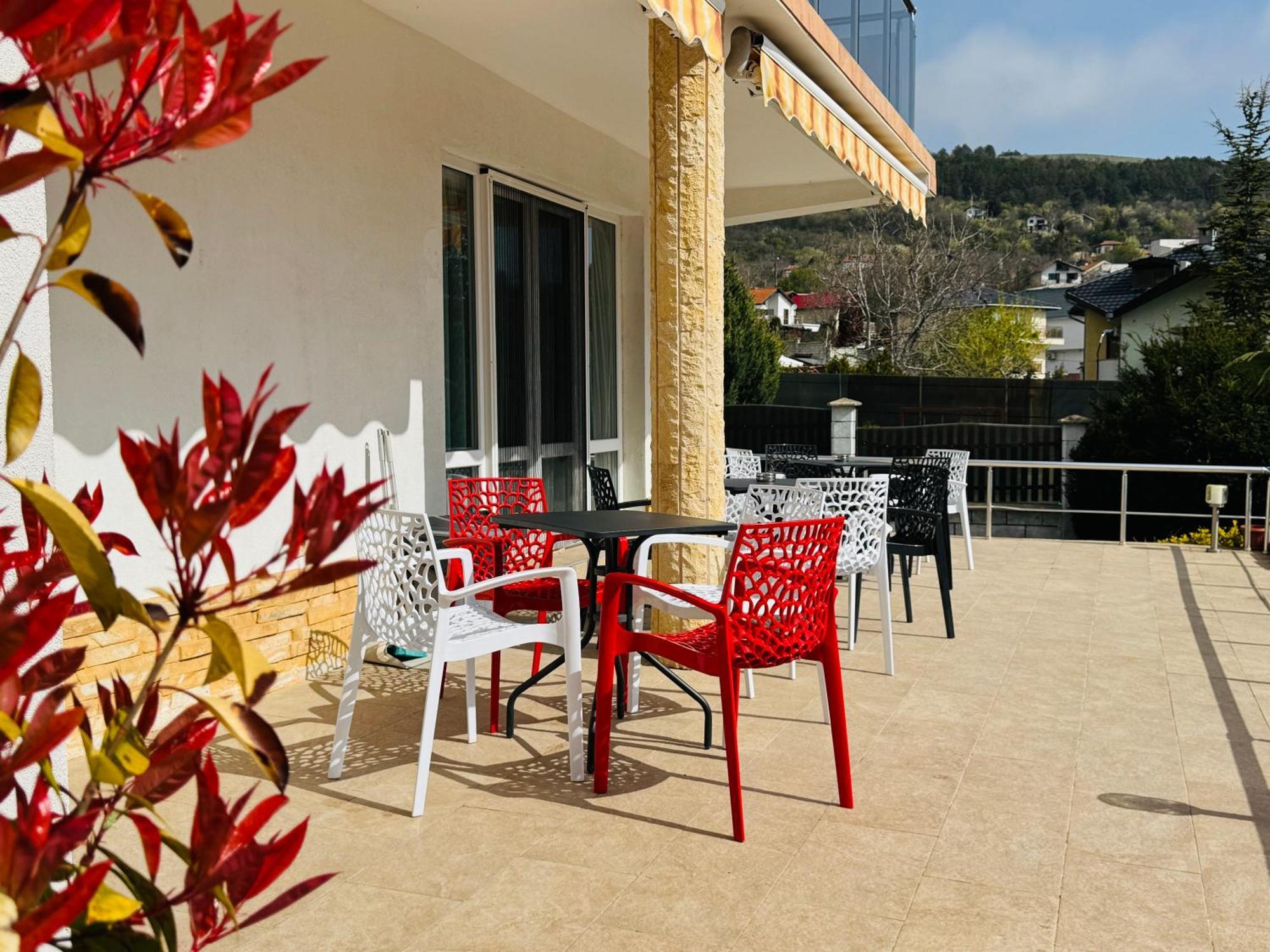 Villa Holiday Balchik Bagian luar foto