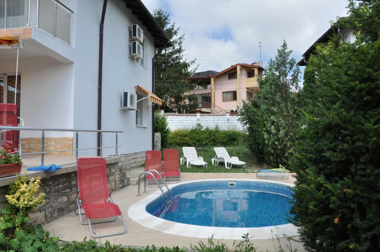Villa Holiday Balchik Bagian luar foto